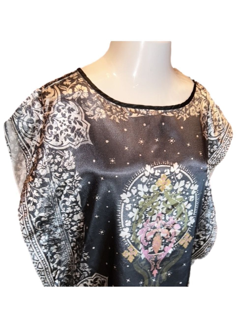 Rue21 Lovely Shiney Print Batwing Top Size M